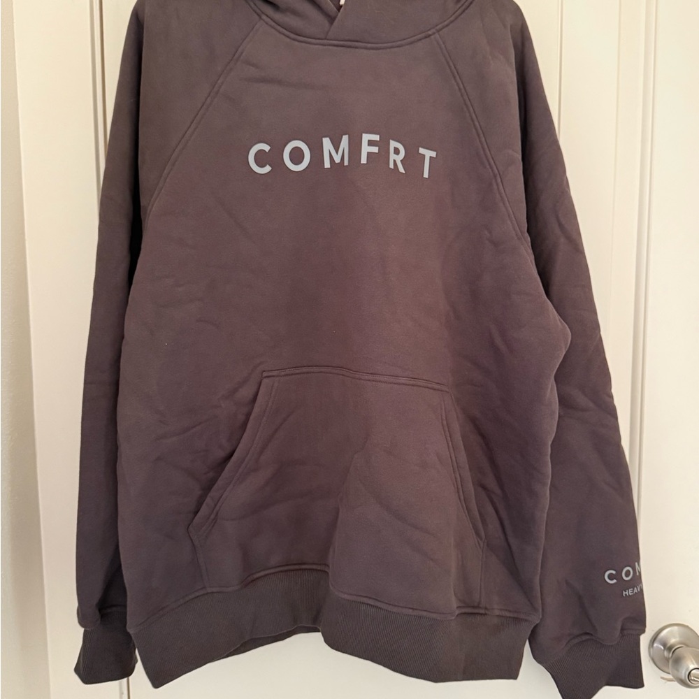 Comfrt Women's Gray Crew Neck Sweater